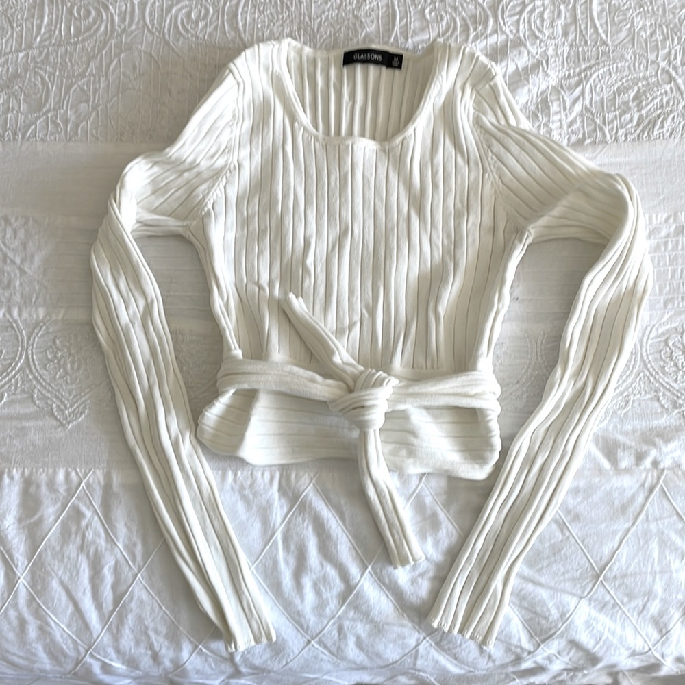 Super stretchy, lusciously flattering creamy white top